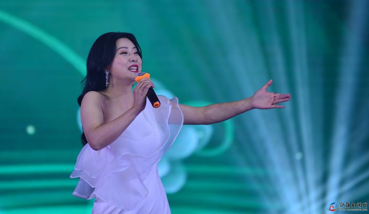 爱满蓉城 情暖华夏—仪陇籍客家歌手梁煜晨公益音乐会在成都隆重举行..
